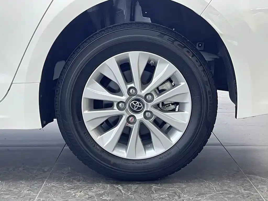Toyota Corolla 2022 из CN, фото 10