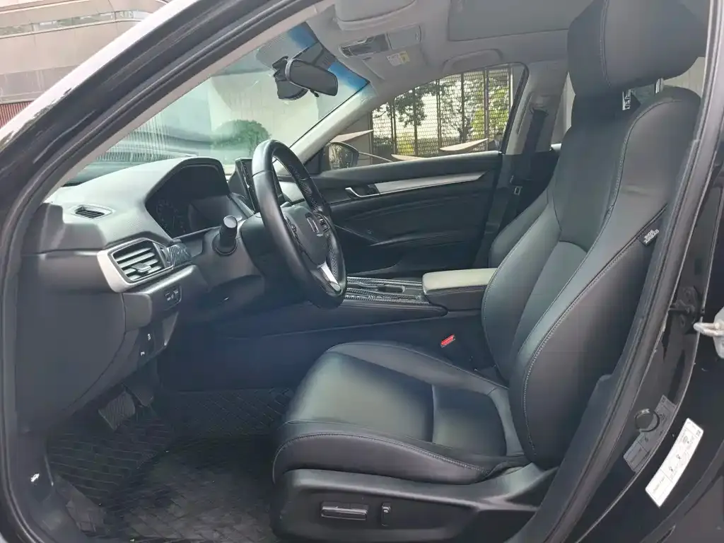 Honda Accord — фото 3