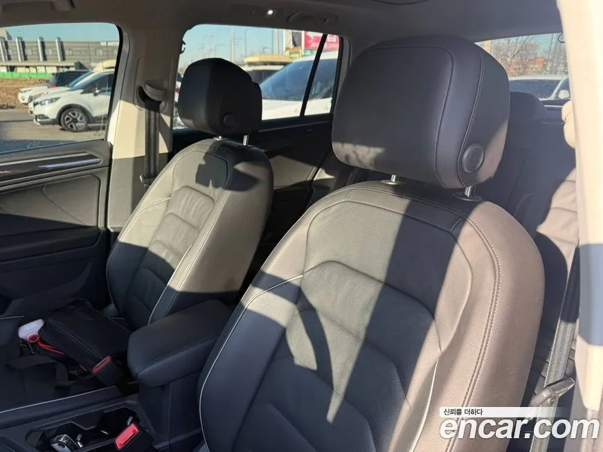 Volkswagen Tiguan — фото 4