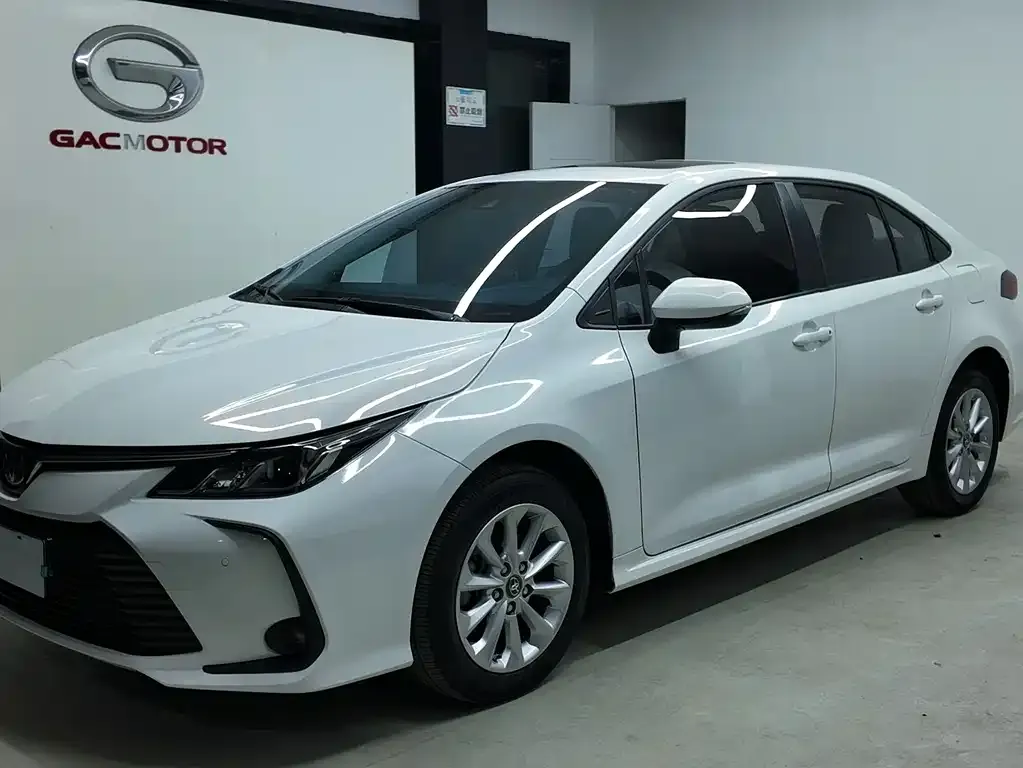 Toyota Corolla — фото 1