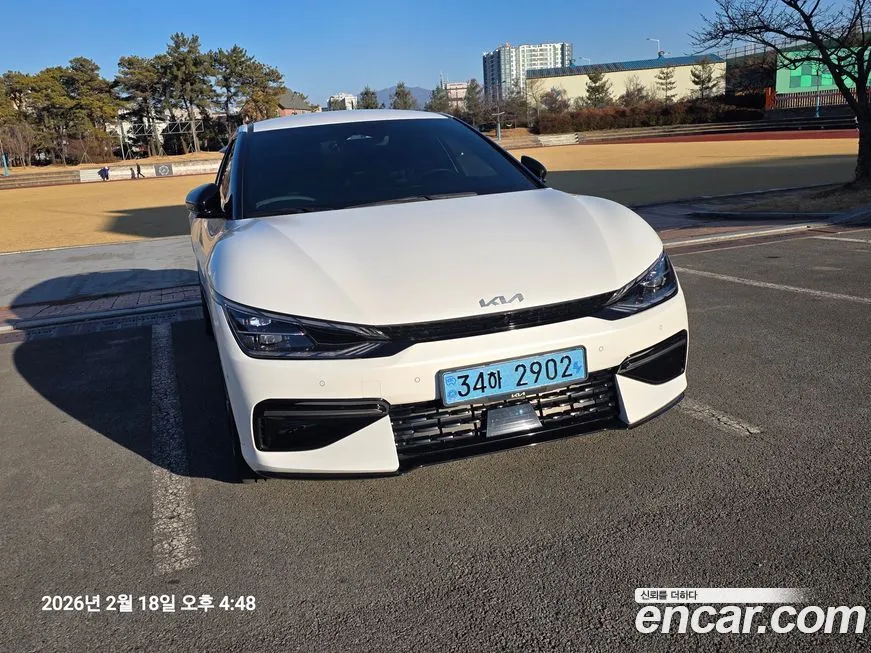 Kia EV6 2023 из KR, фото 8
