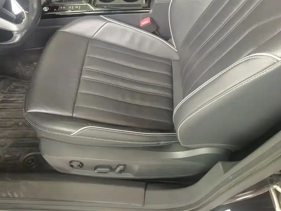 Volkswagen Passat 2022 из CN, фото 3
