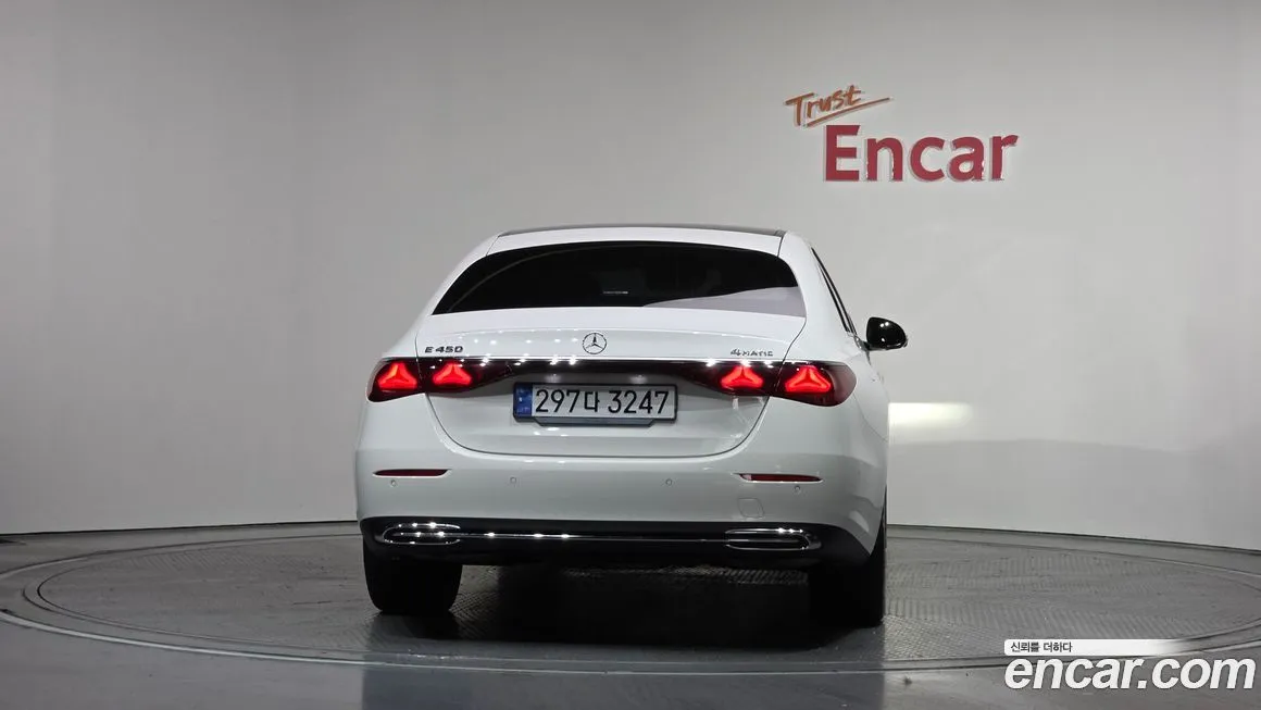 Mercedes-Benz E-Class 2024 из KR, фото 2