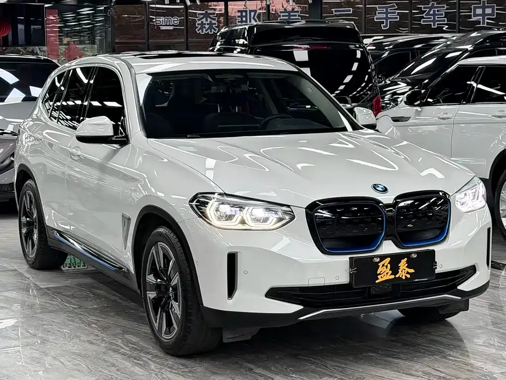 BMW iX3 — фото 4