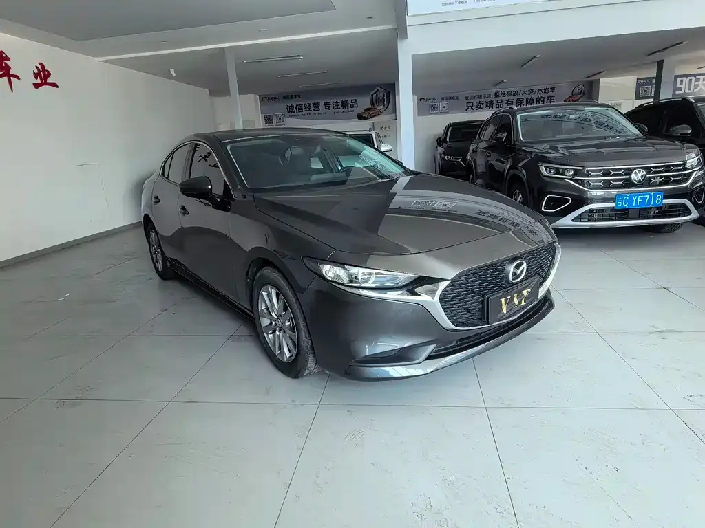 Mazda 3 Axela — фото 7
