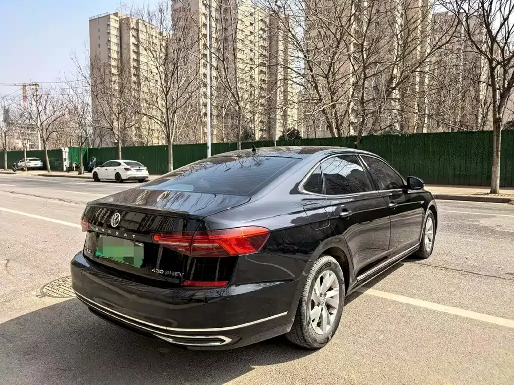 Volkswagen Passat New Energy — фото 9