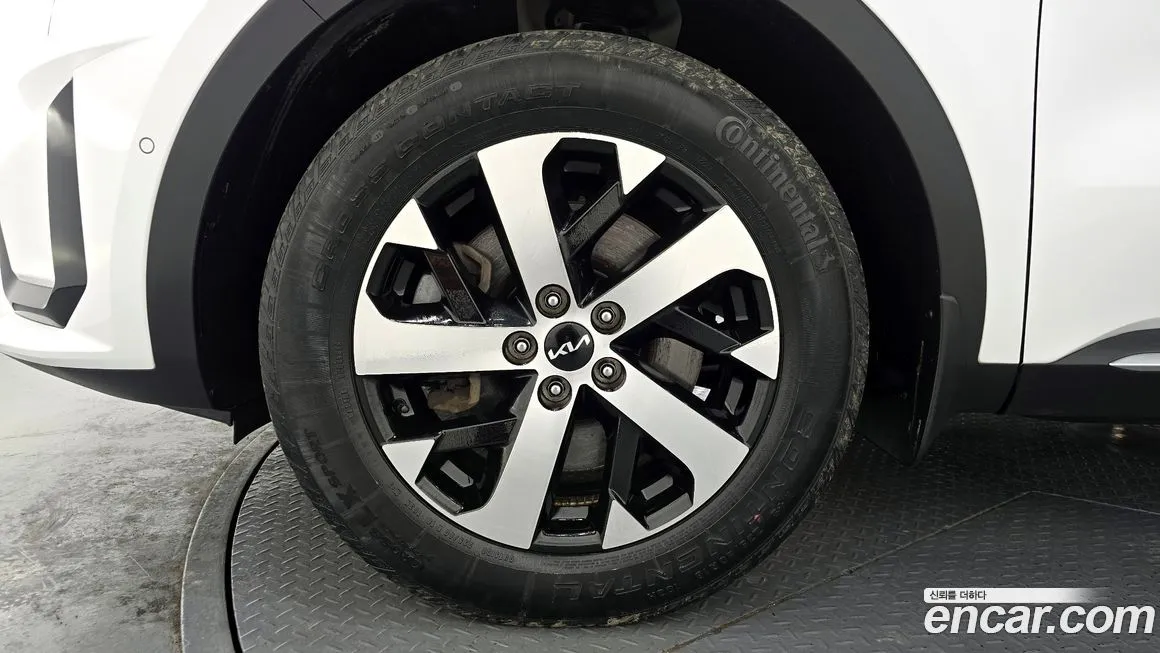 Kia Sorento — фото 7