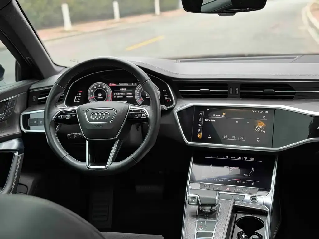 Audi A6L — фото 10