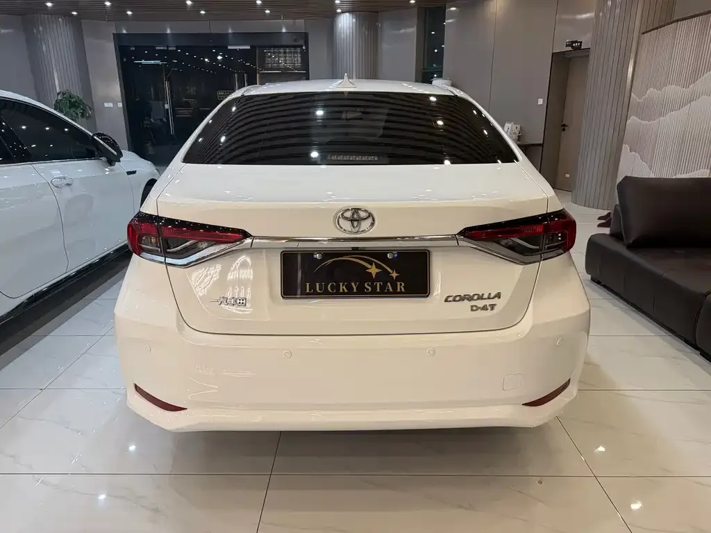 Toyota Corolla — фото 2