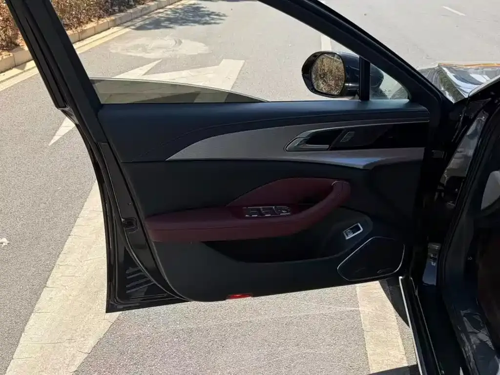 Hongqi H5 2023 из CN, фото 10