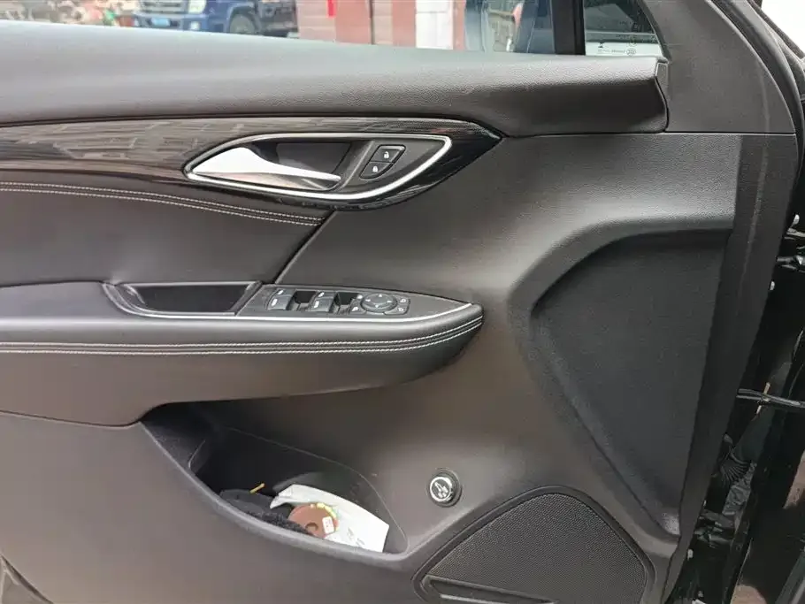 Buick Envision Plus — фото 2