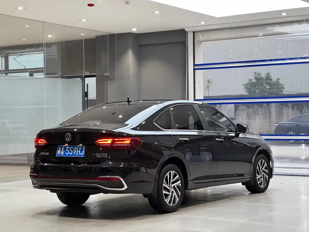 Volkswagen Lavida 2023 из CN, фото 3