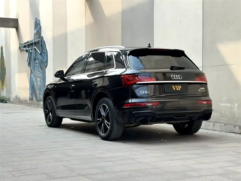 Audi Q5L — фото 7