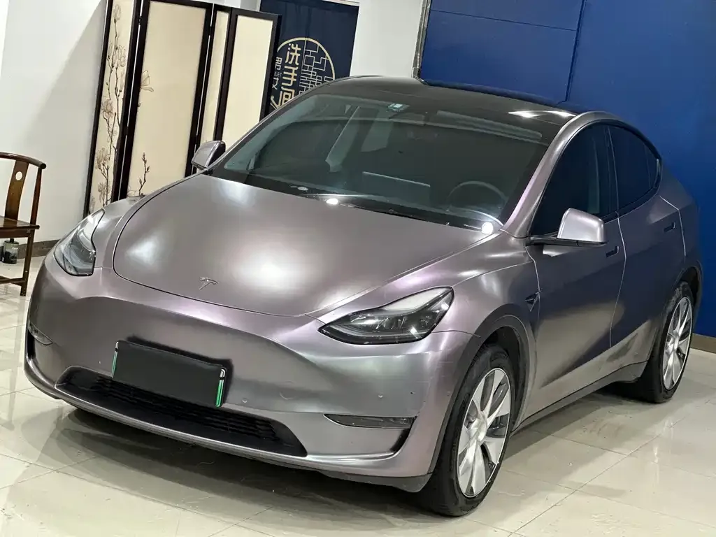 Tesla Model Y — фото 1