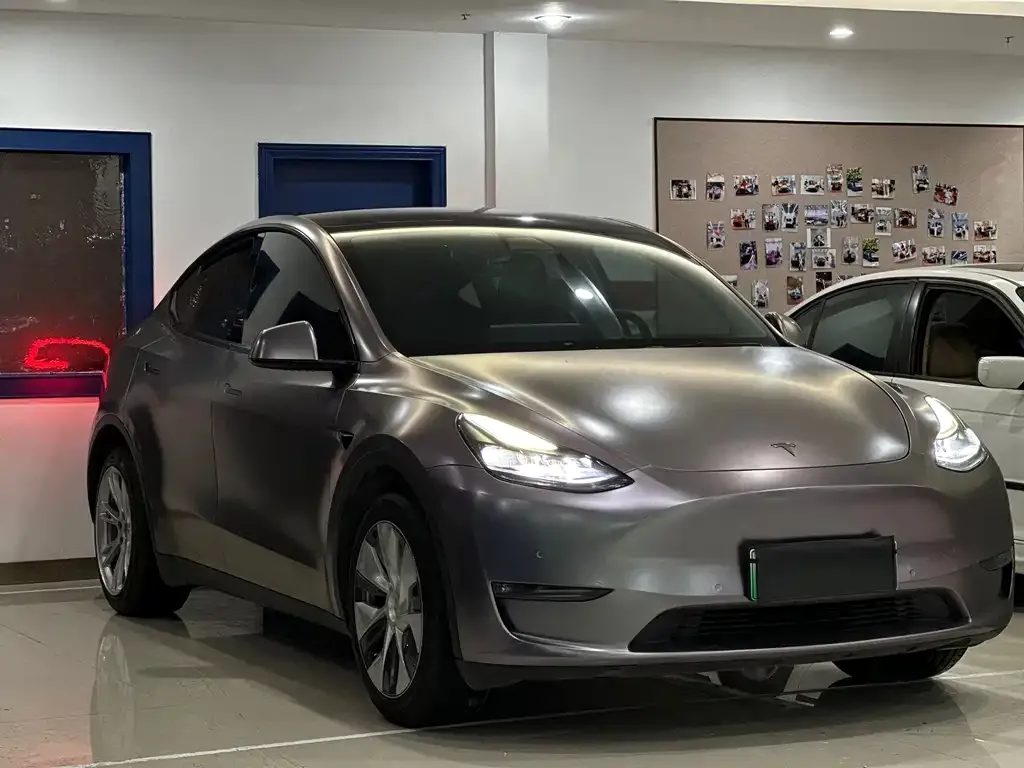 Tesla Model Y — фото 6