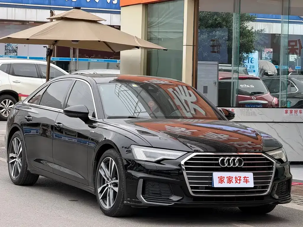 Audi A6L — фото 1