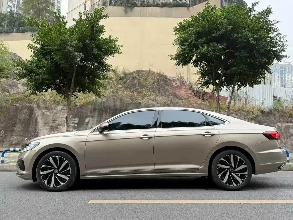 Volkswagen Passat — фото 9