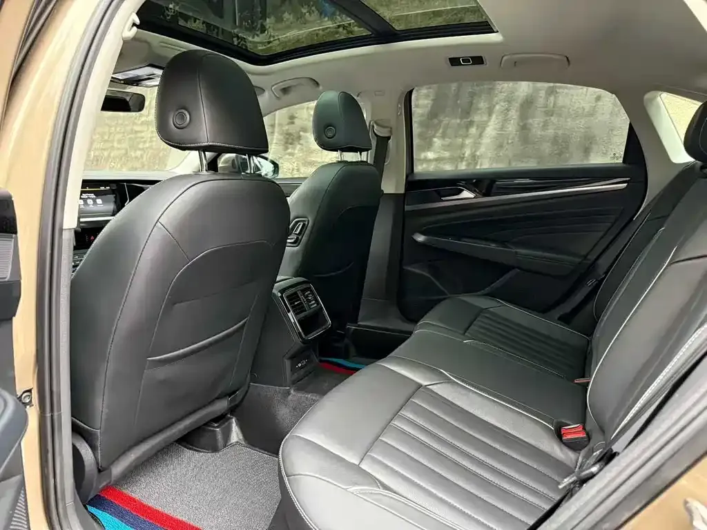 Volkswagen Passat — фото 2
