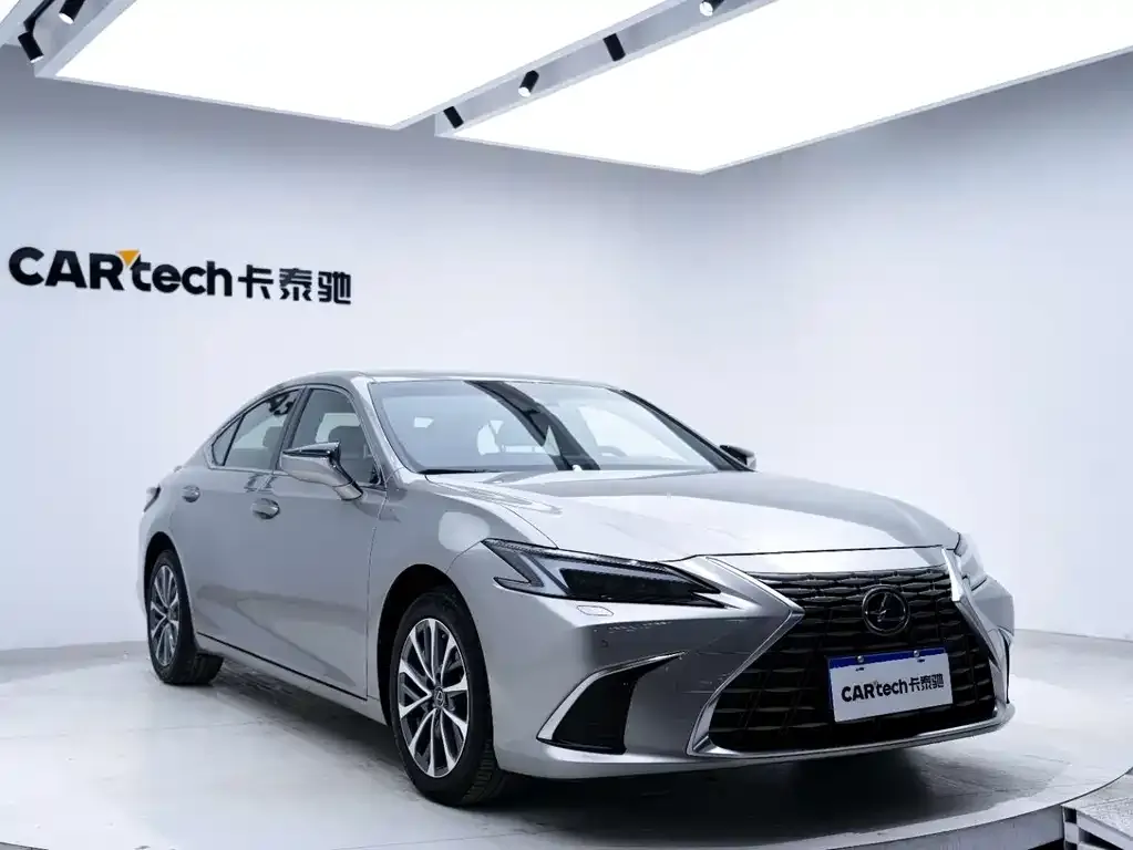Lexus ES — фото 4