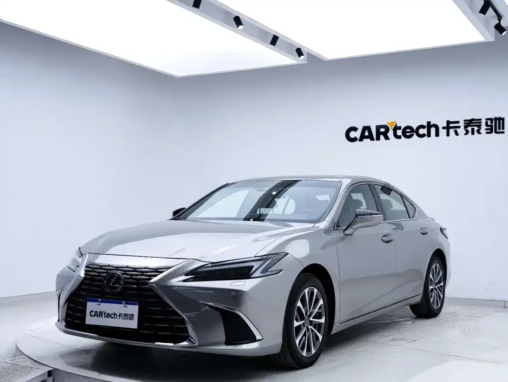 Lexus ES — фото 8
