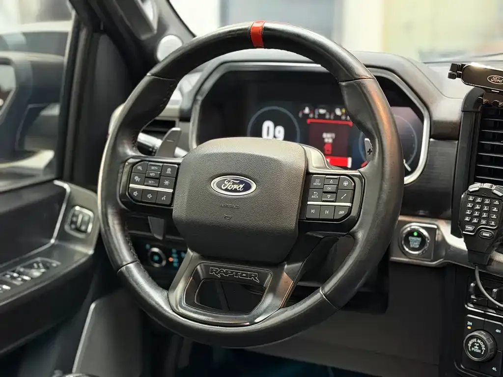 Ford F-150 Raptor — фото 10