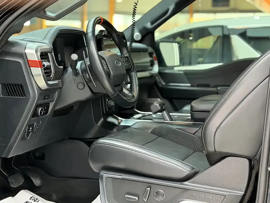 Ford F-150 Raptor — фото 5