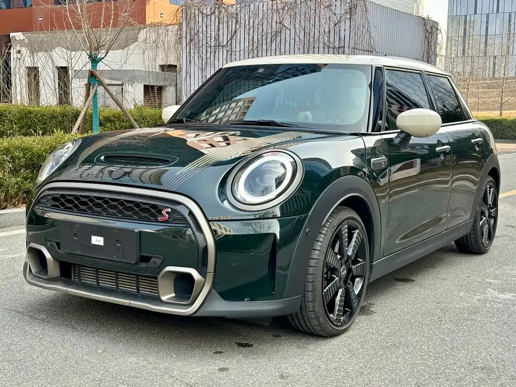 MINI Cooper (3-door) — фото 1