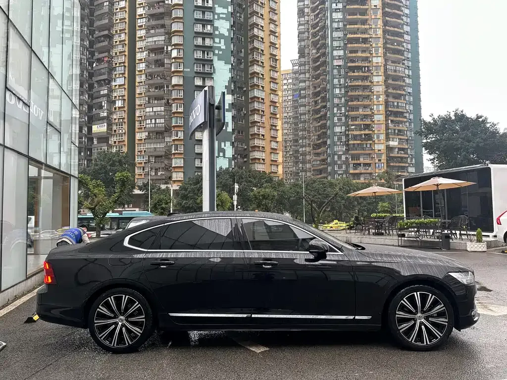 Volvo S90 — фото 10