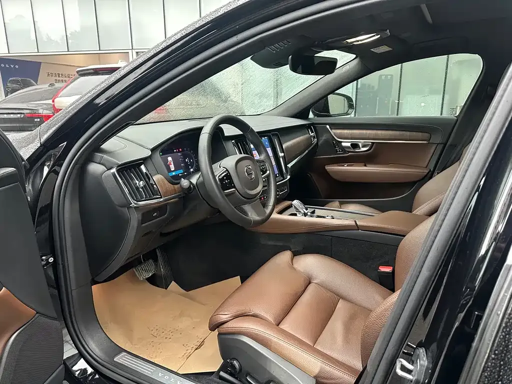 Volvo S90 — фото 3