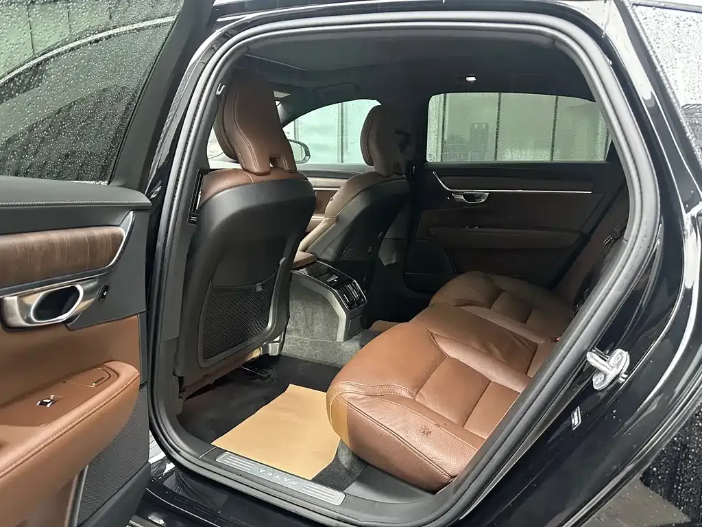 Volvo S90 — фото 4