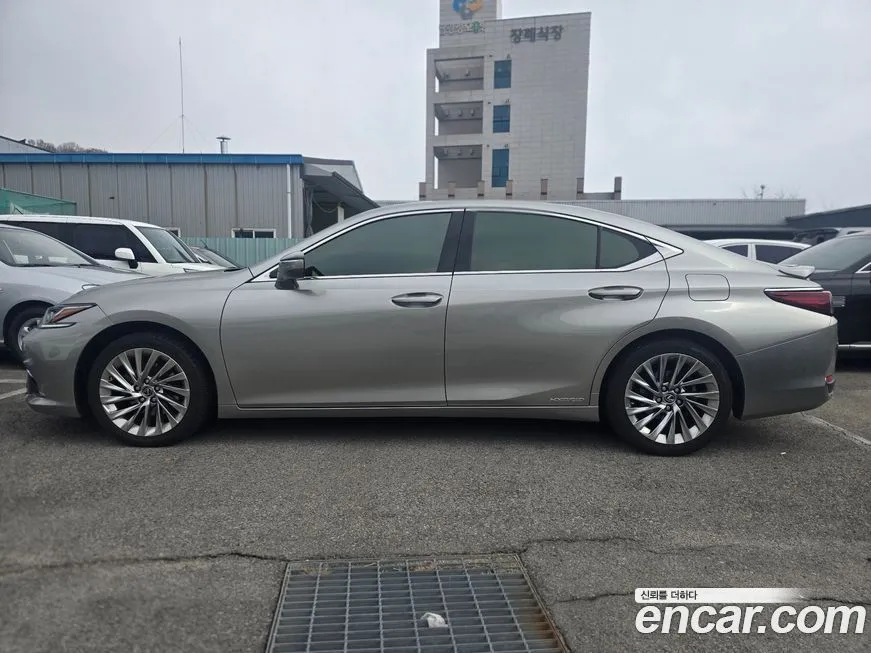 Lexus ES 2021 из KR, фото 4
