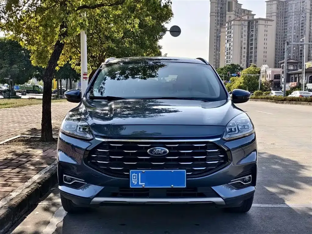 Ford Escape 2023 из CN, фото 5