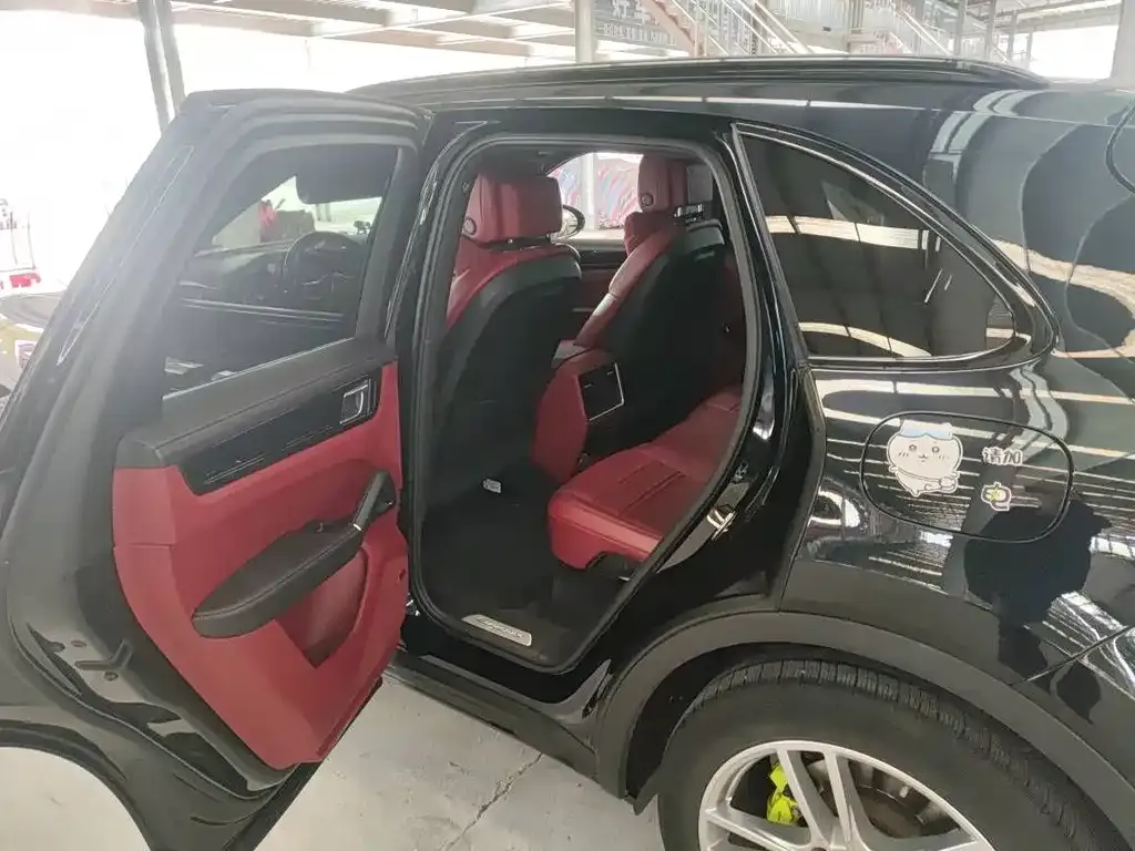 Porsche Cayenne Hybrid — фото 6