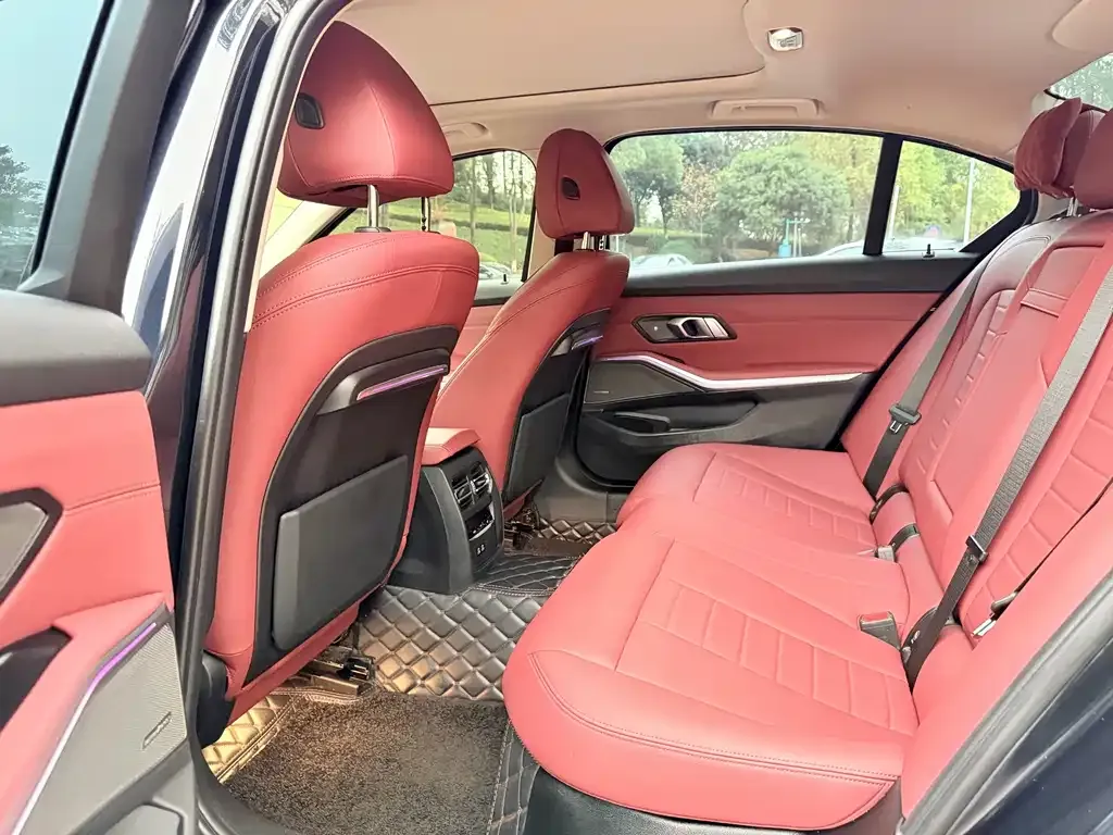 BMW 3 Series 2021 из CN, фото 3