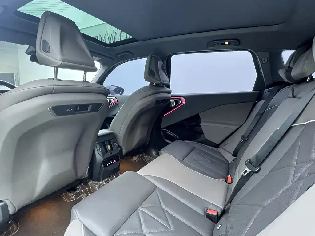 BMW X3 2025 из CN, фото 10