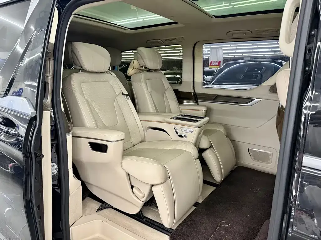 Mercedes-Benz V-Class 2021 из CN, фото 9
