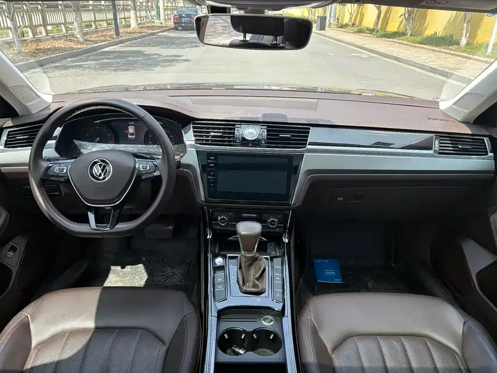 Volkswagen Phideon 2021 из CN, фото 2