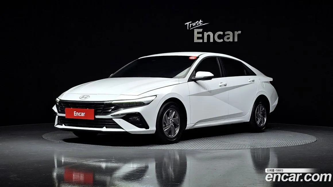 Hyundai AVANTE — фото 1