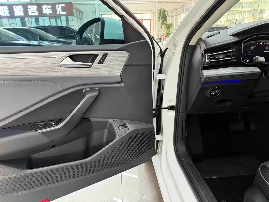 Volkswagen Sagitar 2022 из CN, фото 7