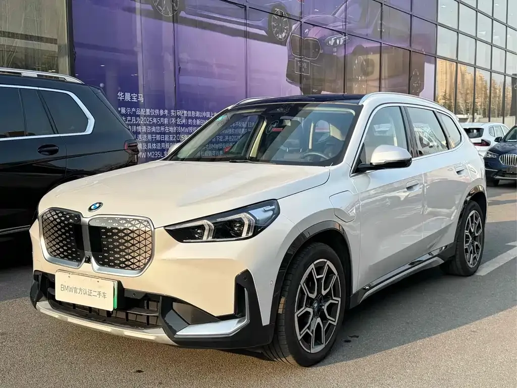 BMW iX1 2023 из CN, фото 1