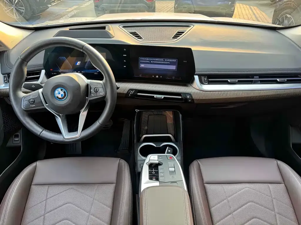 BMW iX1 2023 из CN, фото 5