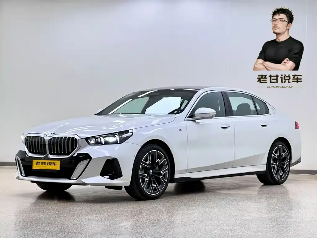 BMW 5 Series — фото 1