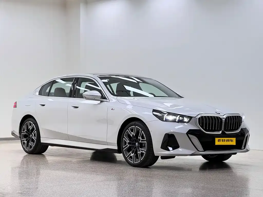 BMW 5 Series — фото 4