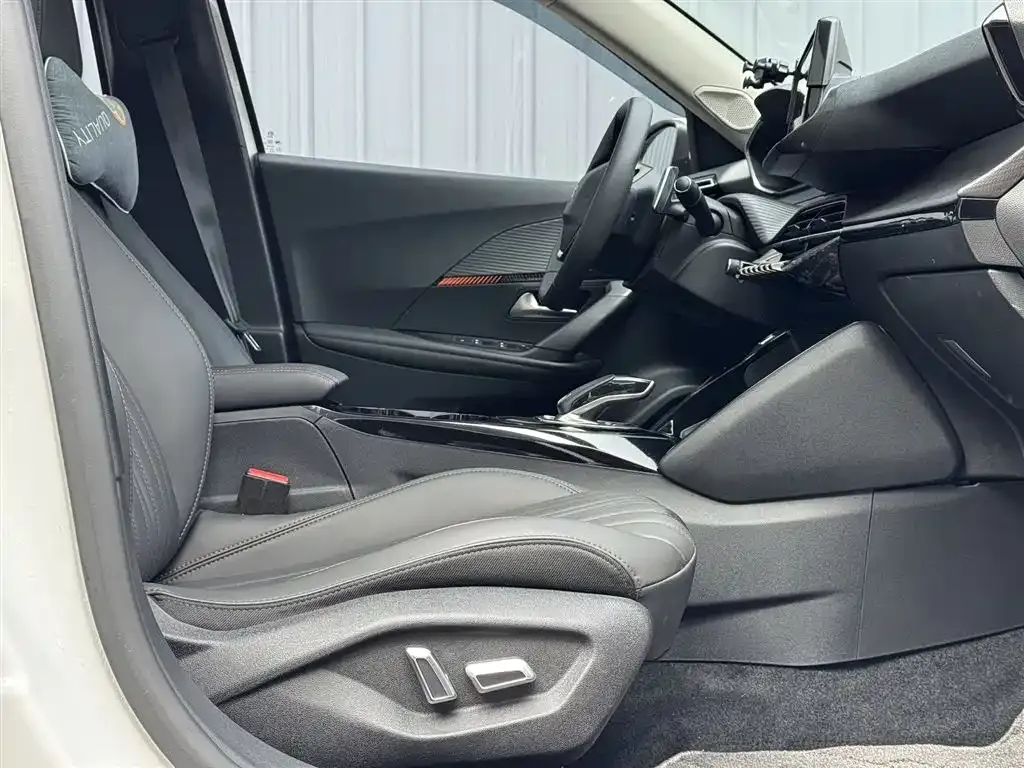 Peugeot 2008 2023 из CN, фото 5