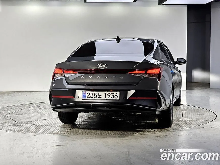 Hyundai AVANTE — фото 2