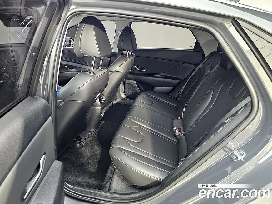 Hyundai AVANTE — фото 4