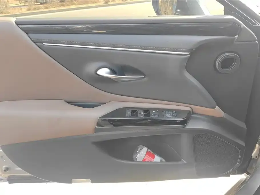 Lexus ES 2024 из CN, фото 2