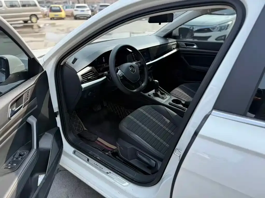 Volkswagen Lavida 2022 из CN, фото 3