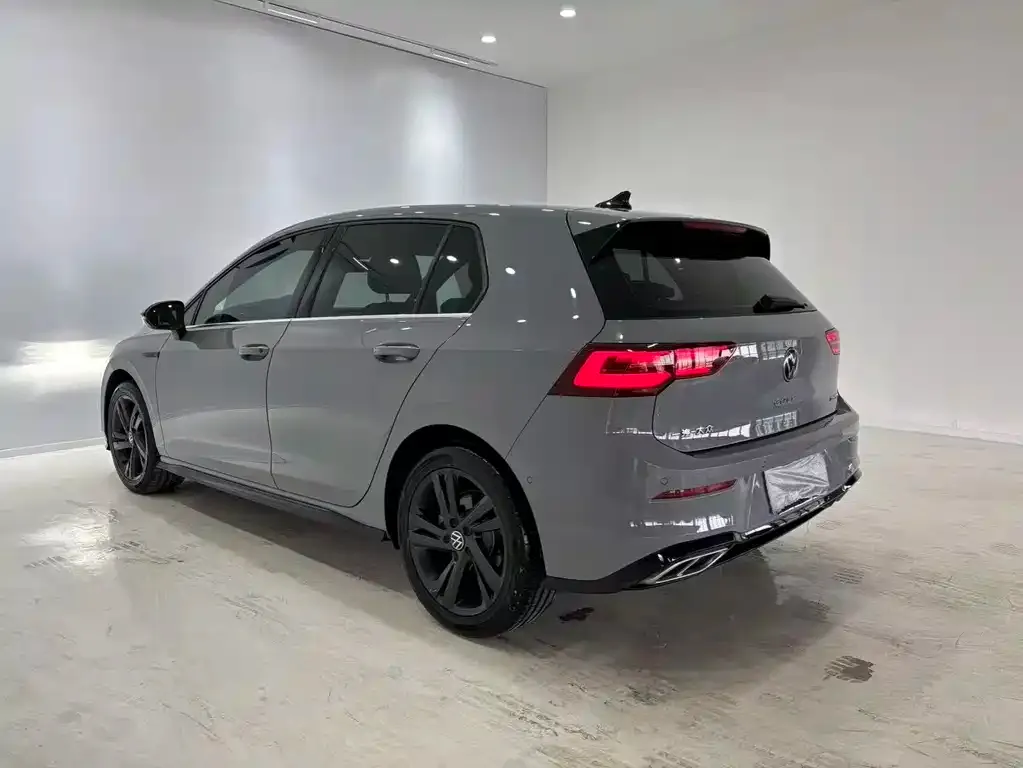 Volkswagen Golf 2022 из CN, фото 2