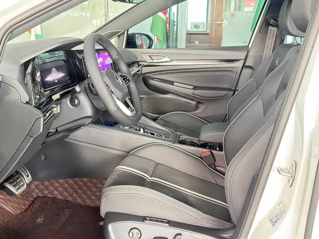 Volkswagen Golf 2022 из CN, фото 7